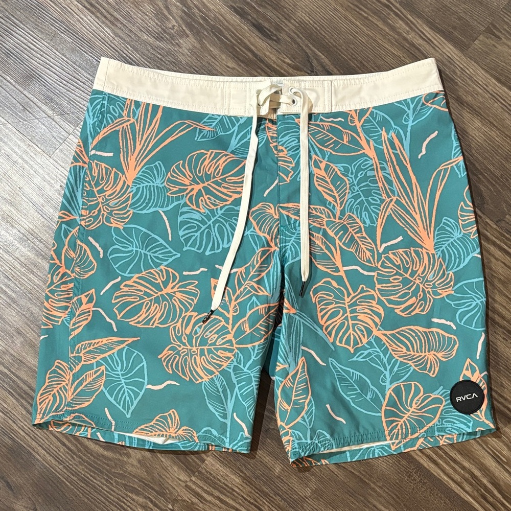RVCA board shorts size 33